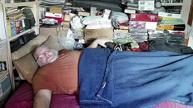 hadeszeuss2 online show from 12/14/24, 01:38