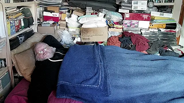 hadeszeuss2 online show from 12/16/24, 02:49