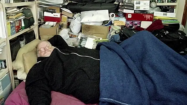 hadeszeuss2 online show from 12/21/24, 12:09