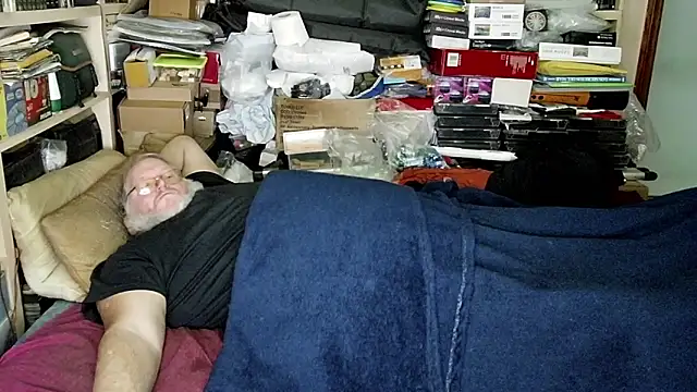 hadeszeuss2 online show from 01/11/25, 07:27