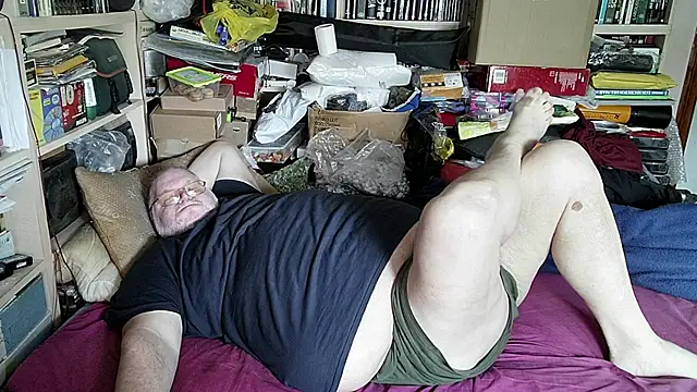 hadeszeuss2 online show from 02/21/25, 02:27