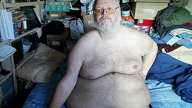 hadeszeuss2 online show from 11/26/25, 01:45