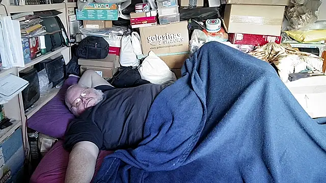 hadeszeuss2 online show from 12/01/25, 03:39