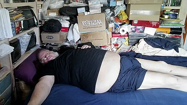 hadeszeuss2 online show from 04/20/26, 01:25