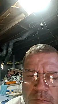 Snapshot of Davo84123 chatting on 07/28/26, 03:54 Davo84123 online show from 07/28/26, 03:54