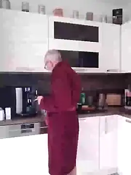 heitzer1072 online show from 01/03/25, 08:54