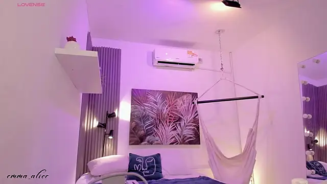 emma alice  online show from 10/04/25, 12:14