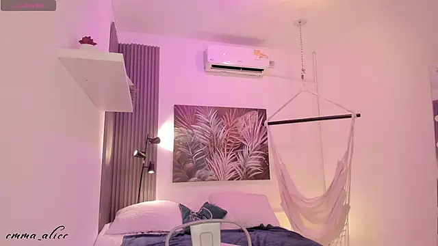 emma alice  online show from 10/11/25, 12:15