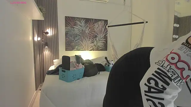 emma alice  online show from 10/31/25, 12:17