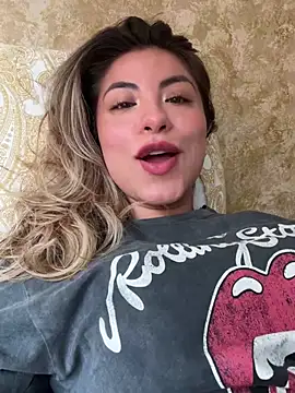 Karen San Miguel online show from 02/05/25, 07:10