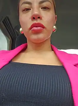 Karen San Miguel online show from 09/23/25, 02:53