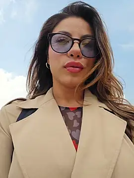 Karen San Miguel online show from 02/11/26, 07:19