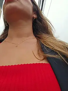 Karen San Miguel online show from 03/25/26, 08:15