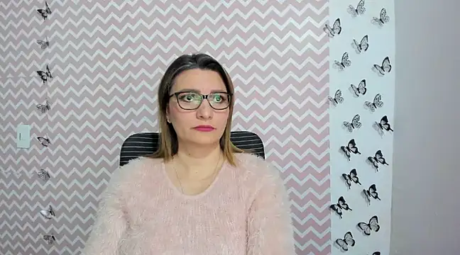 Amie Adams82  online show from 12/28/24, 06:08