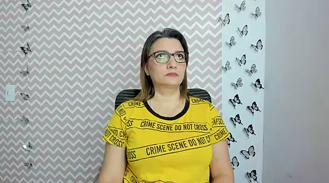 Amie Adams82  online show from 12/29/24, 06:16