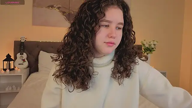 Ariella Sol online show from 11/07/25, 01:05