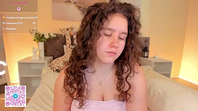Snapshot of Ariella_Sol chatting on 06/05/26, 07:14 Ariella Sol online show from 06/05/26, 07:14