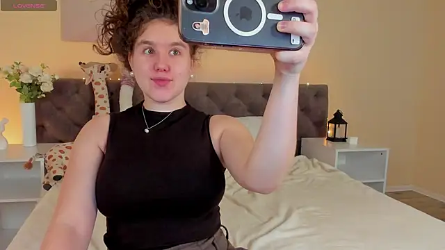 Ariella Sol online show from 07/02/26, 01:05