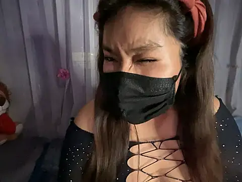 Snapshot of LunaXoxo chatting on 01/11/25, 01:27 LunaXoxo online show from 01/11/25, 01:27