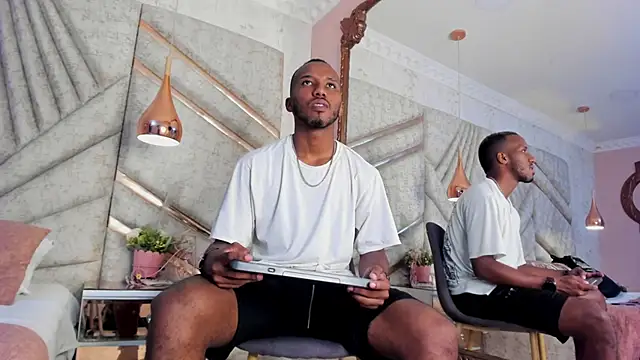 JamesParck online show from 03/20/25, 03:36