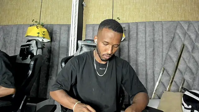 JamesParck online show from 03/18/26, 10:57