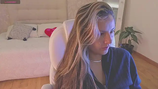 brandy sweet  online show from 09/19/25, 10:38