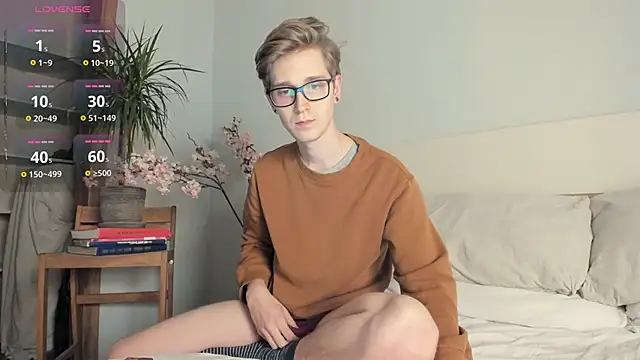Shirizi online show from 12/10/24, 06:49