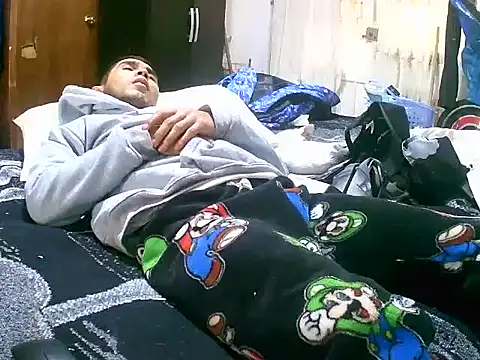 Snapshot of jperezofficial1 chatting on 09/17/25, 02:08 jperezofficial1 online show from 09/17/25, 02:08