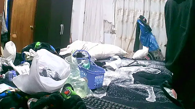 Snapshot of jperezofficial1 chatting on 09/18/25, 07:21 jperezofficial1 online show from 09/18/25, 07:21