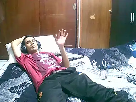 Snapshot of jperezofficial1 chatting on 09/20/25, 08:37 jperezofficial1 online show from 09/20/25, 08:37