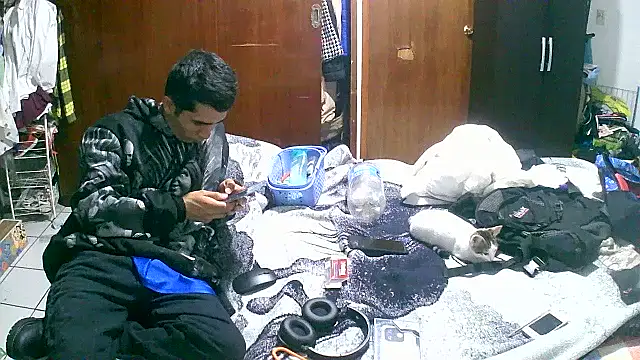 Snapshot of jperezofficial1 chatting on 09/25/25, 08:18 jperezofficial1 online show from 09/25/25, 08:18