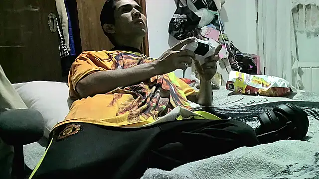 Snapshot of jperezofficial1 chatting on 10/04/25, 03:04 jperezofficial1 online show from 10/04/25, 03:04