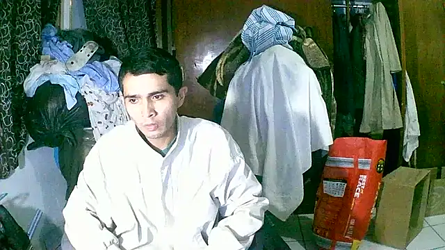 Snapshot of jperezofficial1 chatting on 10/30/25, 03:08 jperezofficial1 online show from 10/30/25, 03:08