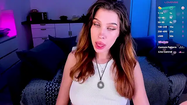 tenderdreams online show from 10/30/25, 07:14