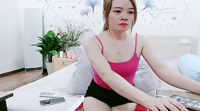 Snapshot of HC_jun chatting on 12/23/24, 12:03 HC jun online show from 12/23/24, 12:03