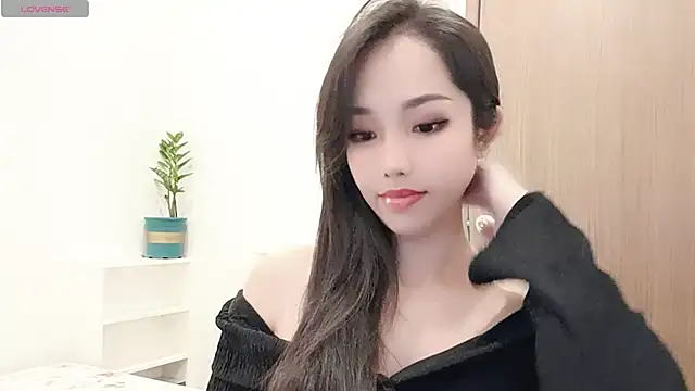 Snapshot of Sugar2k5 chatting on 11/27/25, 03:41 Sugar2k5 online show from 11/27/25, 03:41