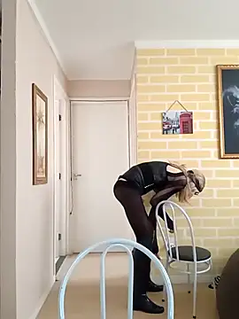 Snapshot of cdzinhasusan chatting on 09/20/25, 01:56 cdzinhasusan online show from 09/20/25, 01:56