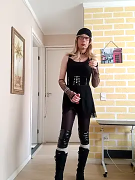 Snapshot of cdzinhasusan chatting on 10/04/25, 05:00 cdzinhasusan online show from 10/04/25, 05:00