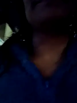Snapshot of Leslly_ chatting on 01/04/25, 09:32 Leslly online show from 01/04/25, 09:32