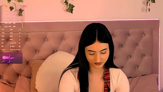 Snapshot of LaylaBrown chatting on 03/21/25, 11:56 LaylaBrown online show from 03/21/25, 11:56