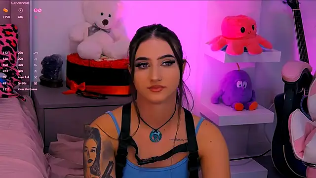 Snapshot of LaylaBrown chatting on 09/17/25, 08:10 LaylaBrown online show from 09/17/25, 08:10