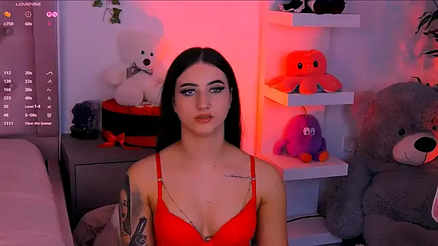 Snapshot of LaylaBrown chatting on 10/12/25, 06:29 LaylaBrown online show from 10/12/25, 06:29