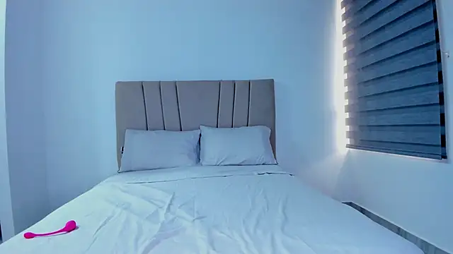 Natasha-28 online show from 11/02/25, 09:17