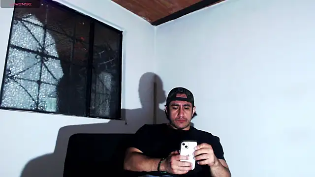 Snapshot of willian_m777 chatting on 05/08/26, 03:34 willian m777 online show from 05/08/26, 03:34