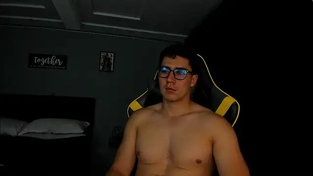 owengray2n online show from 10/15/25, 12:22