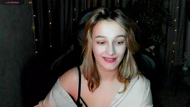 Snapshot of Sinty_Noria chatting on 02/19/25, 07:17 Sinty Noria online show from 02/19/25, 07:17