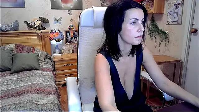 Snapshot of Kendra_Mom chatting on 12/05/24, 05:50 Kendra Mom online show from 12/05/24, 05:50