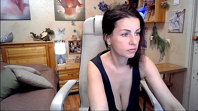 Kendra Mom online show from 04/21/26, 09:59