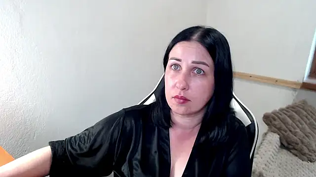Snapshot of JillStevens chatting on 06/02/26, 02:30 JillStevens online show from 06/02/26, 02:30