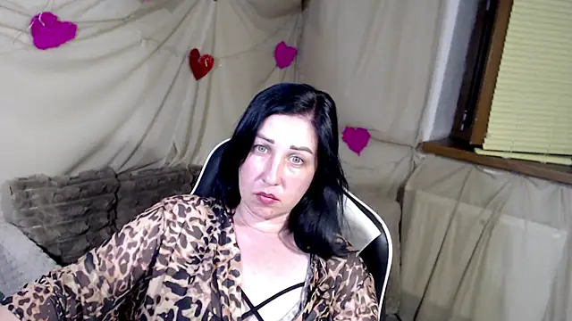 Snapshot of JillStevens chatting on 06/10/26, 06:51 JillStevens online show from 06/10/26, 06:51